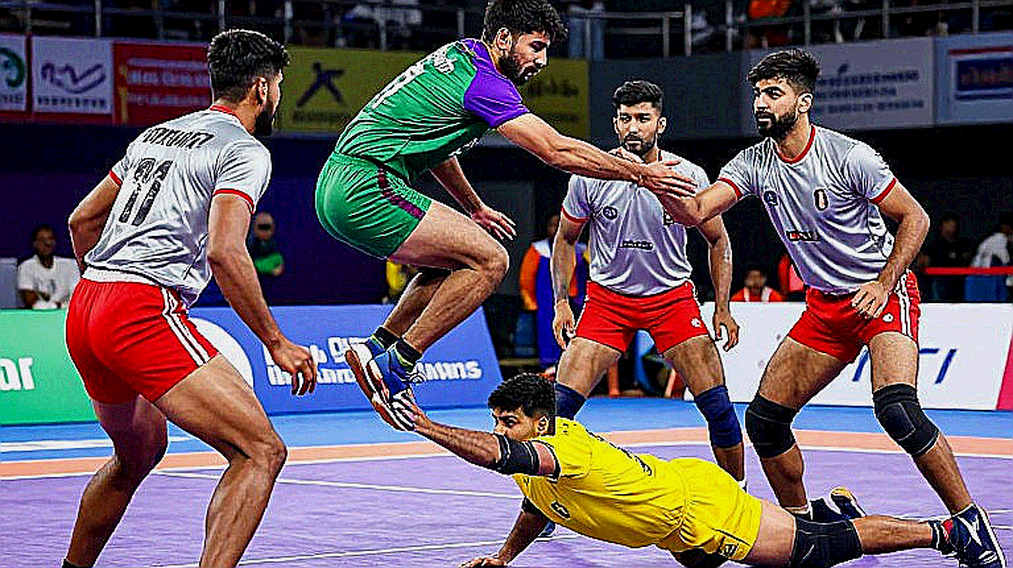 1,842 रेड्स, एक बोनस लाइन और वह नीलामी जिसे स्प्रेडशीट ने कमरे से पहले जान लिया